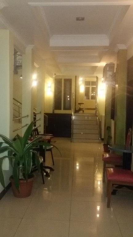 Guest House Salon Fora Gegerkalong Setiabudhi Бандунг Екстериор снимка