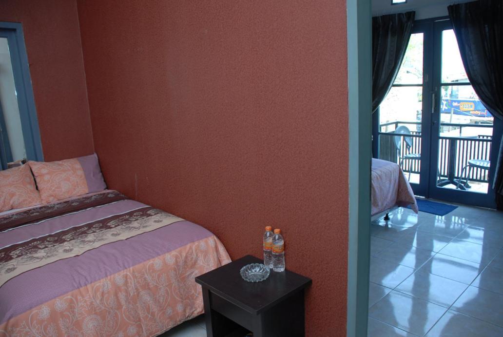 Guest House Salon Fora Gegerkalong Setiabudhi Бандунг Екстериор снимка