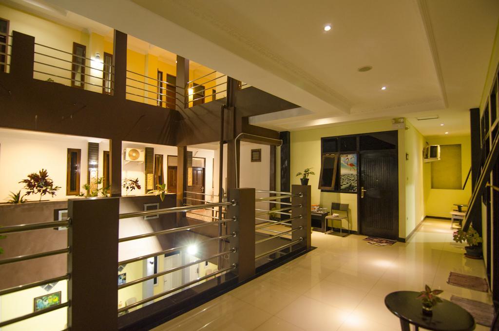 Guest House Salon Fora Gegerkalong Setiabudhi Бандунг Екстериор снимка